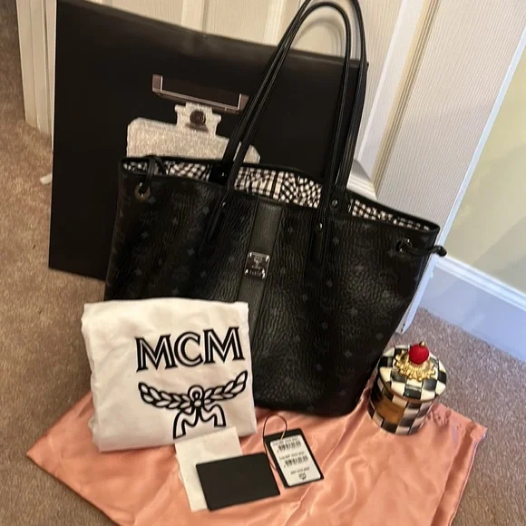 EC Authentic MCM Liz Tote - Picture 2 of 10